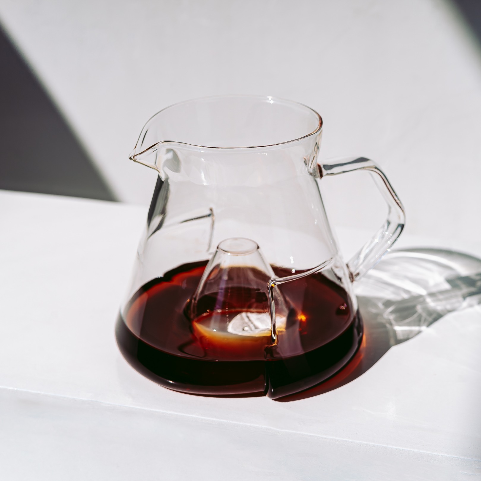 AVENSI WAVE - Cyclone Carafe - Standard (550mL) - Entire Goods