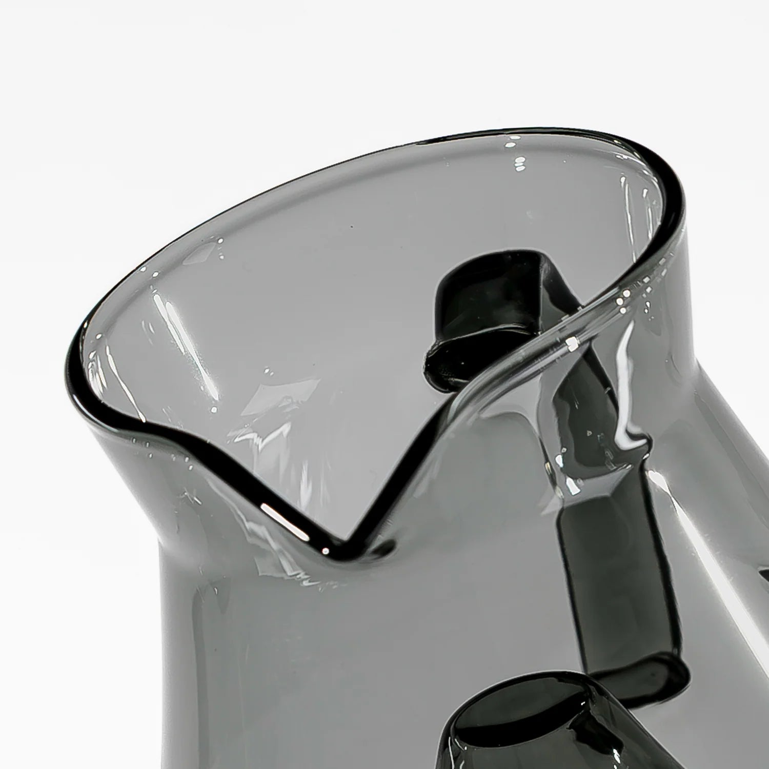 AVENSI WAVE- Cyclone Carafe - Small Black - Entire Goods